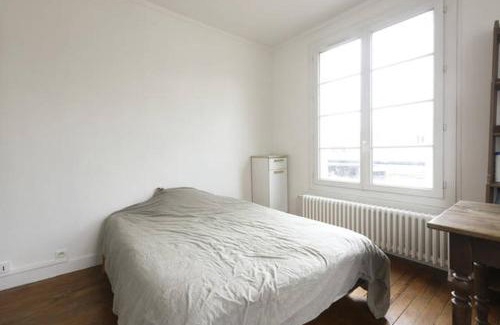 Creil House | Cozy Rooms in a Friendly Apartment Near the Train Station