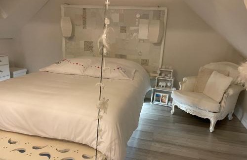 Lesquin House | Child-Friendly Private Rooms Near Lille Lesquin Airport