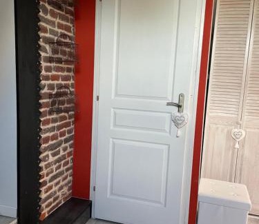 Lesquin House | Child-Friendly Private Rooms Near Lille Lesquin Airport