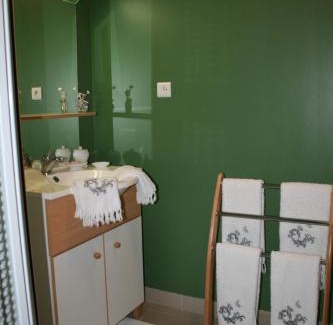 Dunes Bed & Breakfast | Oceanfront Retreat at Chambres Rozies Dunes - Rated 9/10