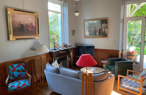 Bagneres-de-Bigorre Bed & Breakfast | Kid-Friendly Retreat at Chambres Rue De Lorry - Rated 9.3