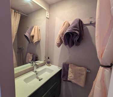 Gargas Bed & Breakfast | Relaxing Oceanfront Retreat: Moulin de Lavon Awaits You
