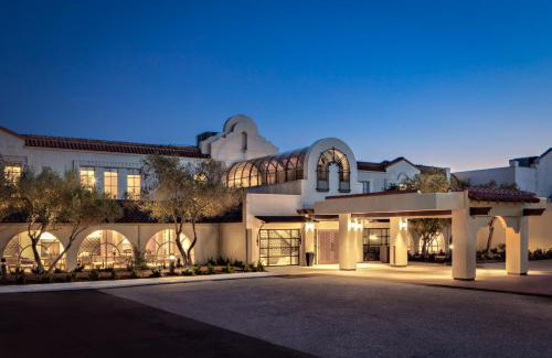 Live Oak Resort | Relax at Chaminade Resort & Spa with Oceanfront Views