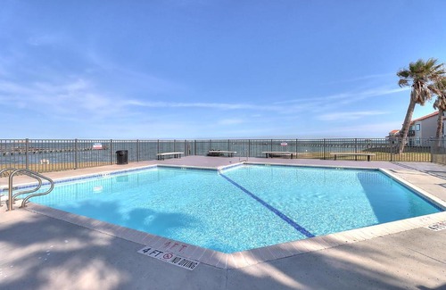Harbor Oaks Apartment | Child-Friendly Retreat at ChaMingo - A 4-Star Experience!