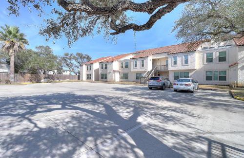 Harbor Oaks Apartment | Child-Friendly Retreat at ChaMingo - A 4-Star Experience!