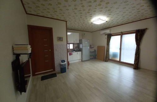 Jecheon Condo | Charming Chamjoeun Pension: Pet-Friendly Lake View Retreat