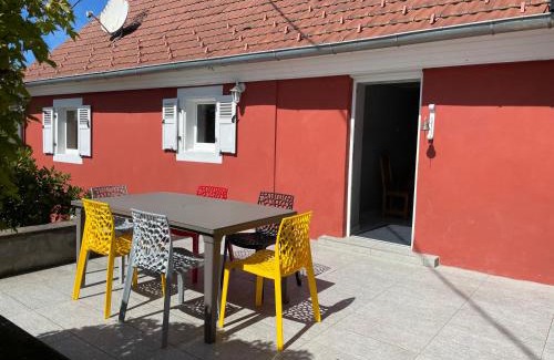Geishouse House | Discover Chamois Rouge: Pet & Child Friendly Getaway