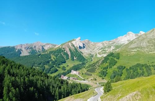 Allos Apartment | Pet-Friendly Getaway at Chamois Tétras Marmotte
