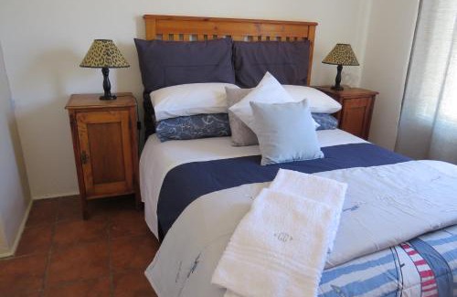 Marina da Gama House | Cozy Chamomile Cottage 2 - Family Friendly Retreat