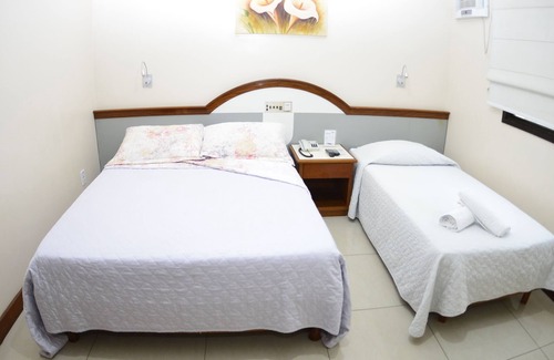 Vila Velha Hotel | Relax at Champagnat Praia Hotel with Pool and Spa Access