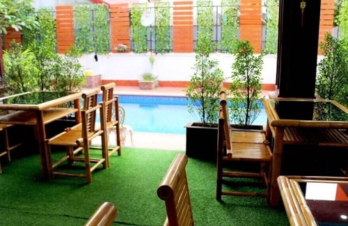 Vientiane Hotel | Champion Hotel & Pub