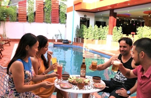 Vientiane Hotel | Champion Hotel & Pub