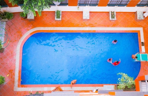 Vientiane Hotel | Champion Hotel & Pub