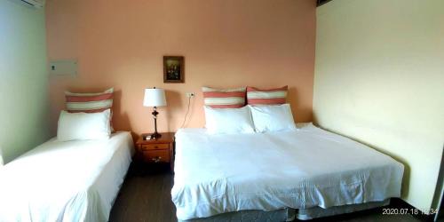 Shoufeng Bed & Breakfast | Cozy Champs Elysees Guesthouse with Complimentary Breakfast