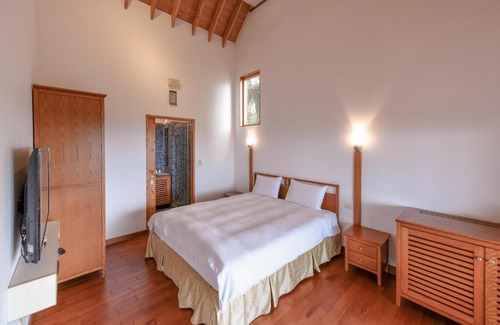 Lugu House | Family-Friendly Retreat at Chan Shuo The Pavilion of Phoenix