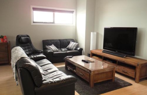 Port Victoria House | Family-Friendly Getaway at Chancesea - Rated 8/10 by Guests