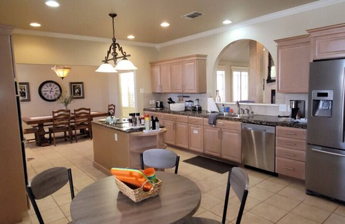 San Angelo House | Exquisite Chandelier House in Texas with Ocean View & Pool