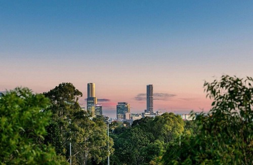 Nundah House | Chandeliers - Luxurious all ensuited 4 bedroom retreat