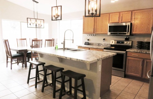 Springfield Lakes Reflection House | Chandler Home: 4 Bedrooms with Private Heated Pool