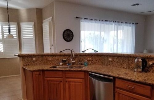 Cooper Commons House | Chandler Home: Family-Friendly 3bd Oasis with Kitchen