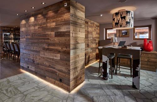 Chandolin Hotel | Discover Chandolin Boutique Hotel: Oceanfront Retreat Awaits