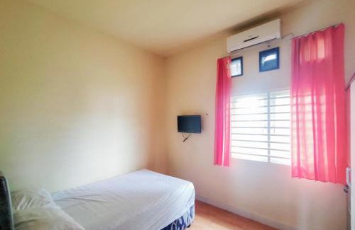 Palu Hotel | Budget-Friendly Chandra Graha Guesthouse in Palu