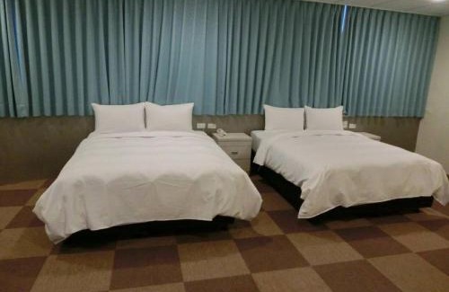 Zhongli District Hotel | Discover Chang Ti Metropolis Commercial Hotel with Breakfast