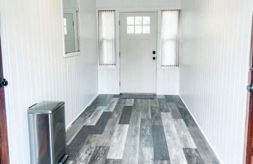 Holly Hill House | Pet-Friendly Retreat at Changes In Latitude - A 4-Star Getaway
