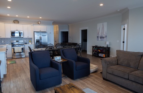 Prudenville House | Experience Changes in Latitude at Houghton Lake Retreat