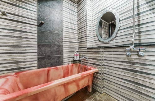 Jinhae Hotel | Eco-Friendly Retreat at Changwon Jinhae TOP - Rated 9.4/10