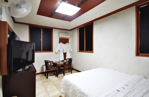Masan Hotel | Eco-Friendly Stay at Changwon Masan Hapseongdong Tong