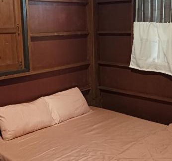 Mae Hong Son House | Charming Chanmuang Guesthouse: Child-Friendly Retreat