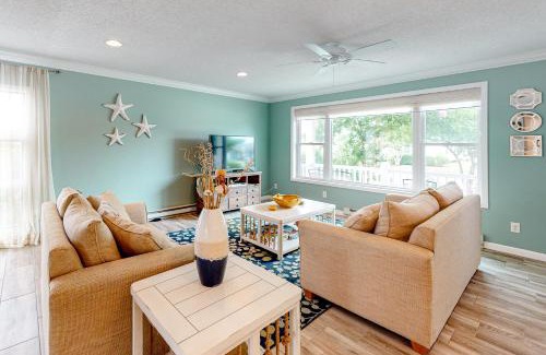 North Ocean City House | Family-Friendly Channel Buoy 120 on Canal for Memorable Stays