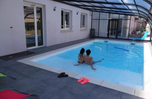 Chatel-Guyon Hotel | Discover Chante Grelet: Oceanfront Bliss with Pool Access