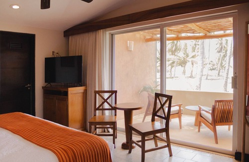 Boca de Iguanas Hotel | Discover Relaxation at Chantli Mare with Ocean Views