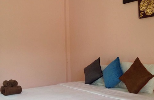 Khlong Khut Hotel | Discover Chao Khun Resort: Family-Friendly Getaway