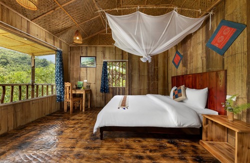 Sa Pa Hotel | Discover Chapa Farmstay: Family-Friendly Mountain Retreat