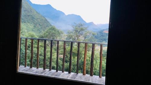 Sa Pa Hotel | Inviting Chapa Farmstay - Mountain Retreat with Dining Options