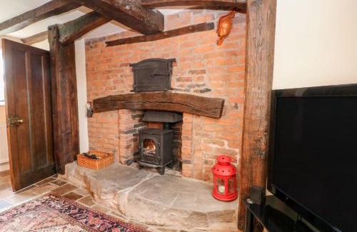 Bunbury House | Chapel Cottage: A 4-Star Retreat for Families and Pets