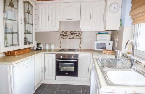 Grosmont House | Cozy Stay at Chapel Cottage - Rated 8.5/10 by Guests