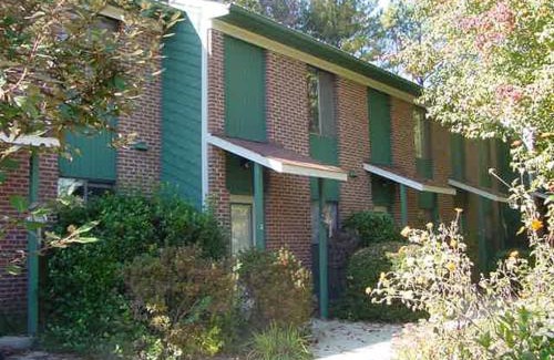 Chapel Hill Apartment | Family-Friendly Stay at Chapel Hill InnTown - Book Now!