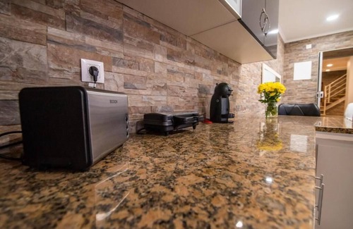 Capelas House | Discover Chapel House: Pet-Friendly with Family Amenities