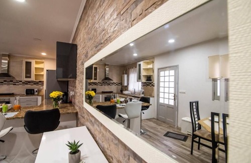 Capelas House | Discover Chapel House: Pet-Friendly with Family Amenities