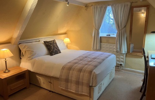 Atherstone Hotel | Discover Chapel House Restaurant with Rooms and Great Amenities