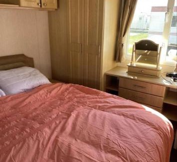 Spondon Apartment | Family-Friendly Caravan Holidays at Chapel St Leonard’s