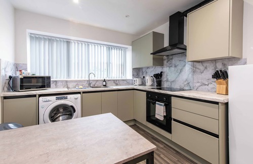 Long Eaton Apartment | Chapel Street Flat 1 - Easy Access to Nottingham & Derby