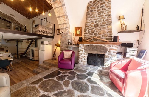 Corsavy House | Family-Friendly Retreat at Chapelle de Léca with Great Ratings
