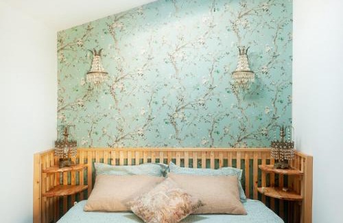 Sintra House | Family-Friendly Chapim Azul Studio with High Guest Ratings