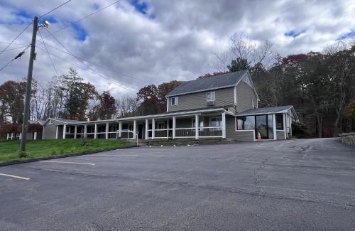 Chaplin Hotel | Chaplin Inn & Suites