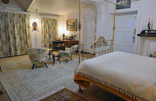 Shimla House | Chapslee Hotel: Guest Rated 10/10 with Hot Tub & Breakfast